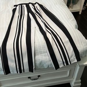 Black and white wide leg pants from New York & Company!